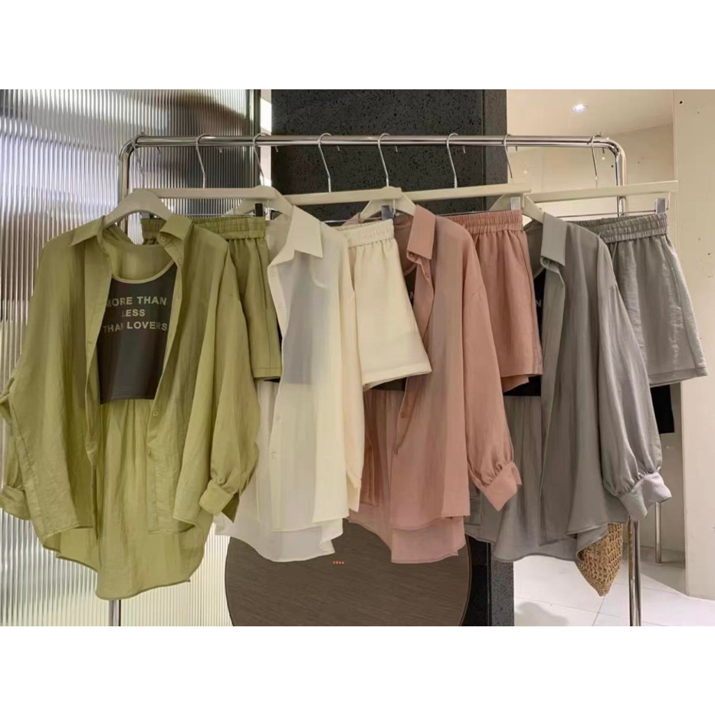 Sét áo ba món Xonxen Gò Vấp áo sơ mi dài tay dáng ngắn cách điệu Mix Croptop kèm quần lưng chun với áo ba lỗ xinh xắn