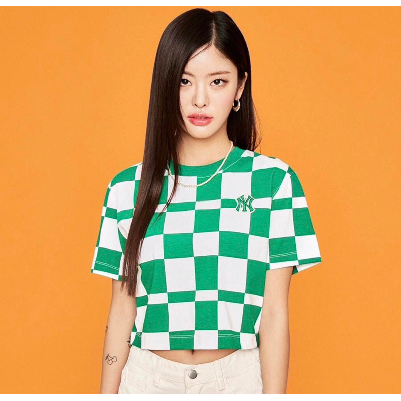 Áo thun nữ MLB croptop thêu logo xịn xò