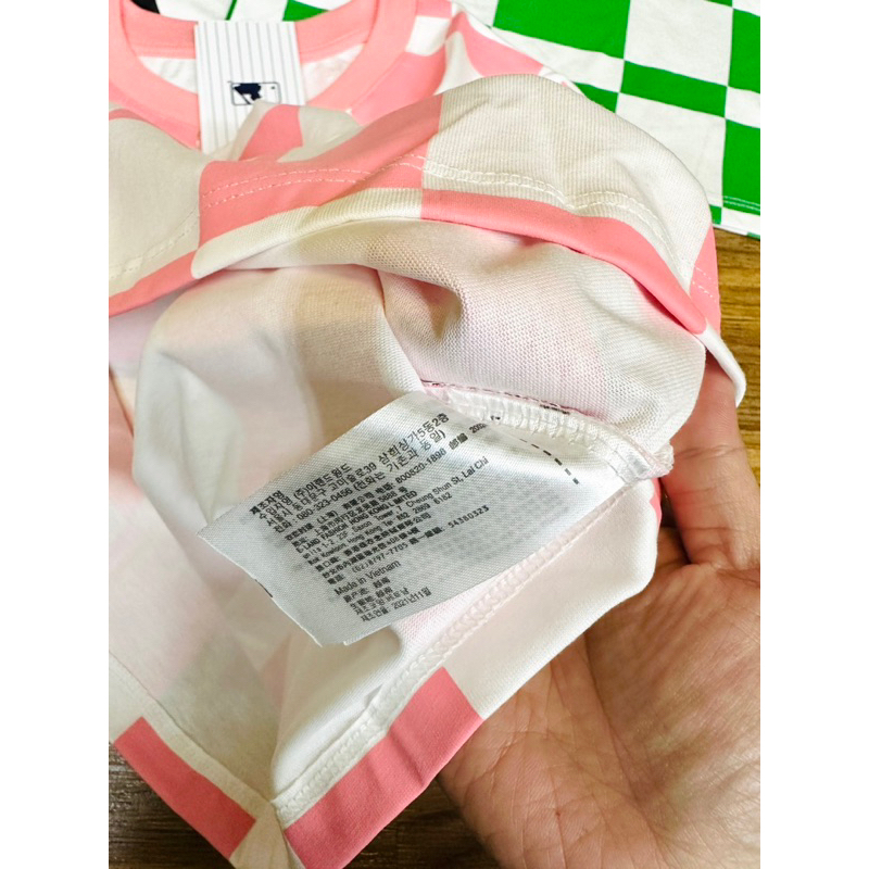 Áo thun nữ MLB croptop thêu logo xịn xò