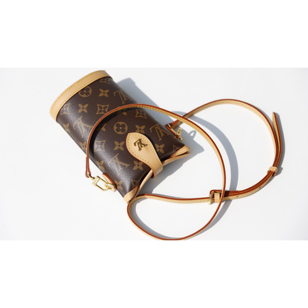 TÚI LV FOLD ME POUCH SZ11