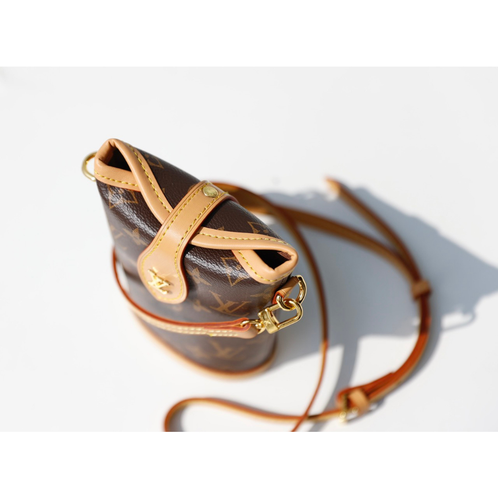 TÚI LV FOLD ME POUCH SZ11