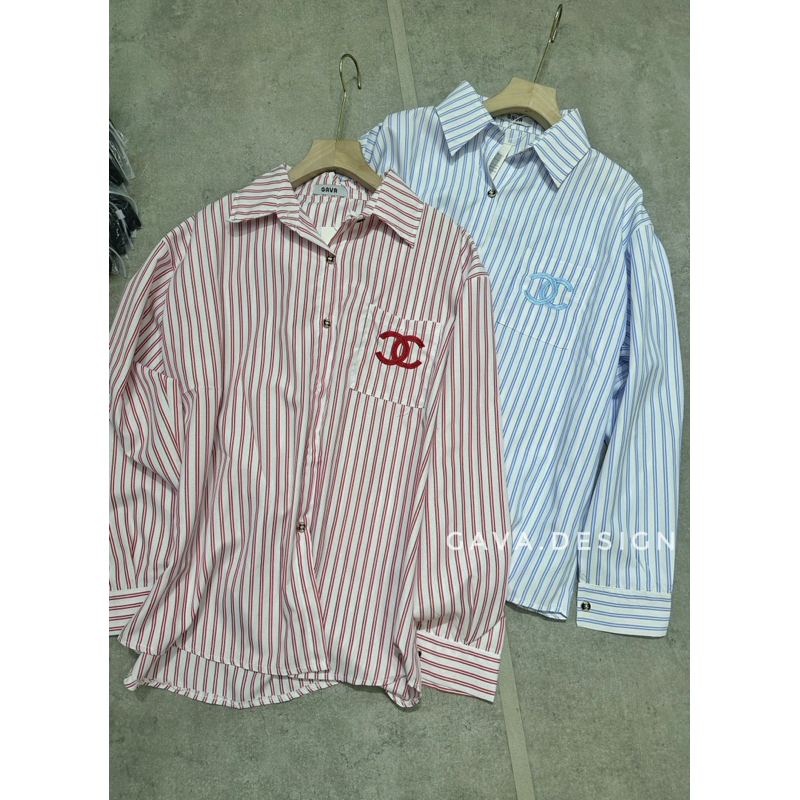 Áo sơ mi kẻ thêu chữ X gv