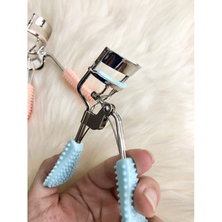 Bấm mi Beiting Na Eyelash Curler cán gai