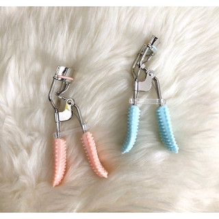 Bấm mi Beiting Na Eyelash Curler cán gai