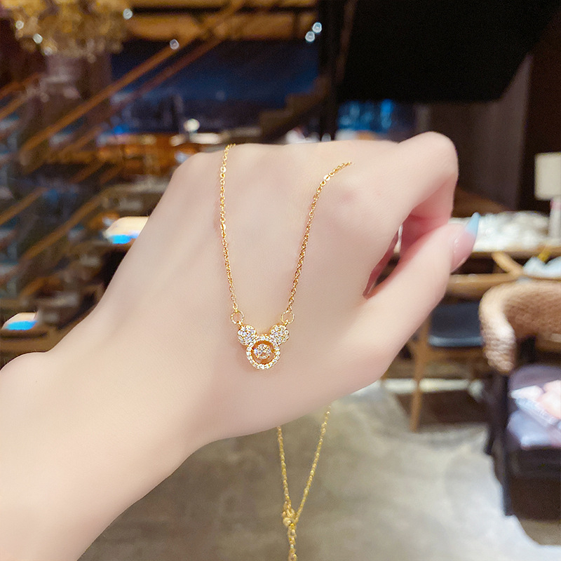 Dây Chuyền Đầu Gấu Đính Đá Thép Titan Mạ Vàng Sang Trọng Cho Nữ