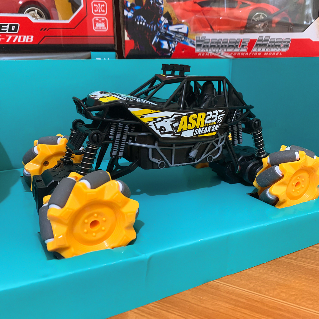 Đồ Chơi Điều Khiển Mô Hình Xe Địa Hình 2 Cầu Xoay Chiều 360* - Dịch Chuyển Ngang Vượt Vật Góc Nghiêng 45* Tặng Kèm PIN