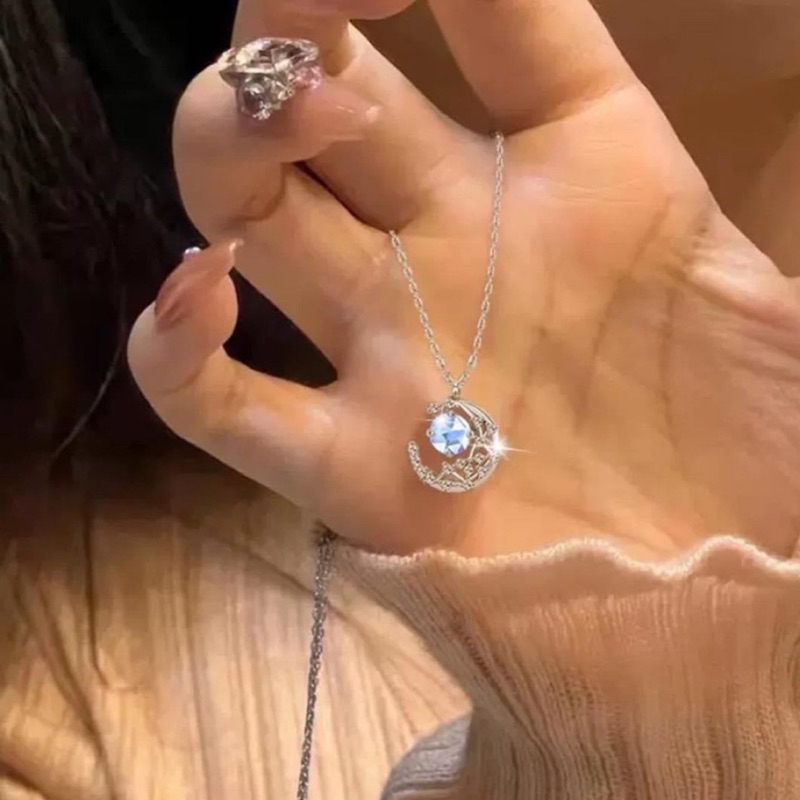 Dây chuyền mặt trăng đá MOON nhà MAINOMI xinh xắn lấp lánh