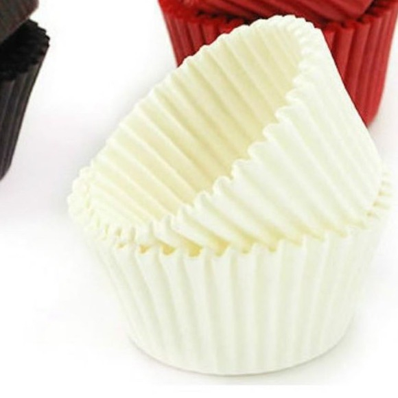 Cup giấy dúm size 8.5cm (~500c/lốc) - ( màu ngẫu nhiên )