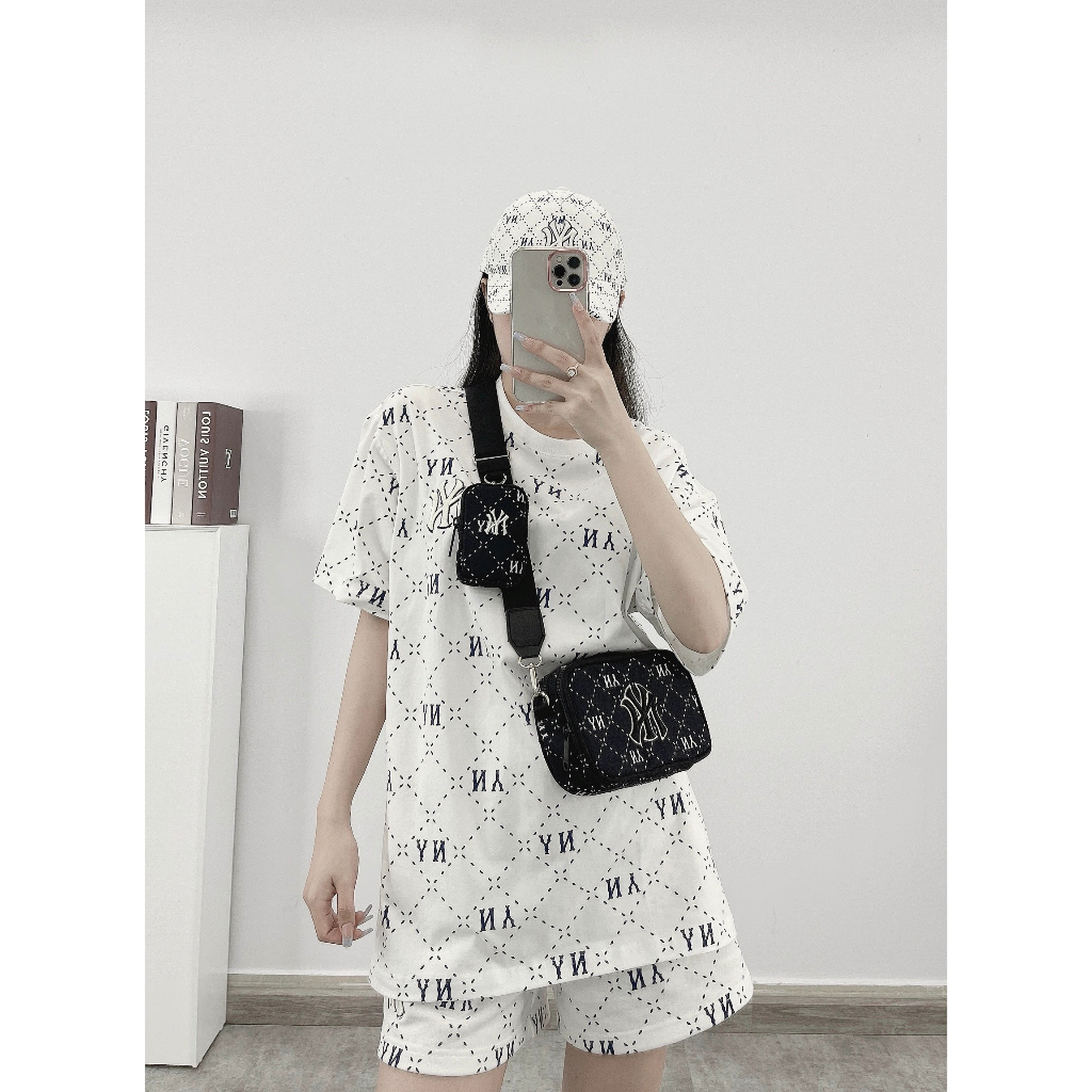 Túi đeo chéo MLB monogram mini crossbodybag NewYork màu đen hàng xuất dư cao cấp cho nam nữ thời trang Hàn Quốc