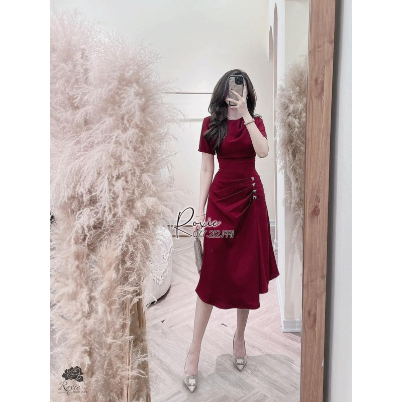 Váy xếp dúm vai đính nơ đá