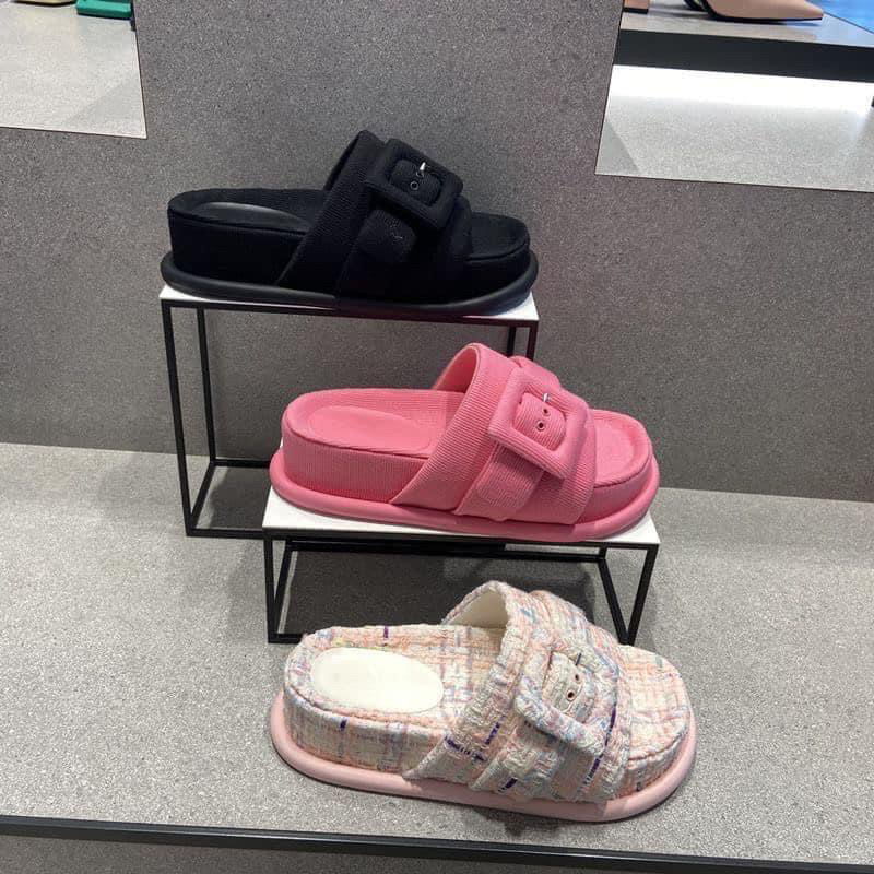 MÃ Y-17 DÉP QUAI NGANG KHOÁ VUÔNG