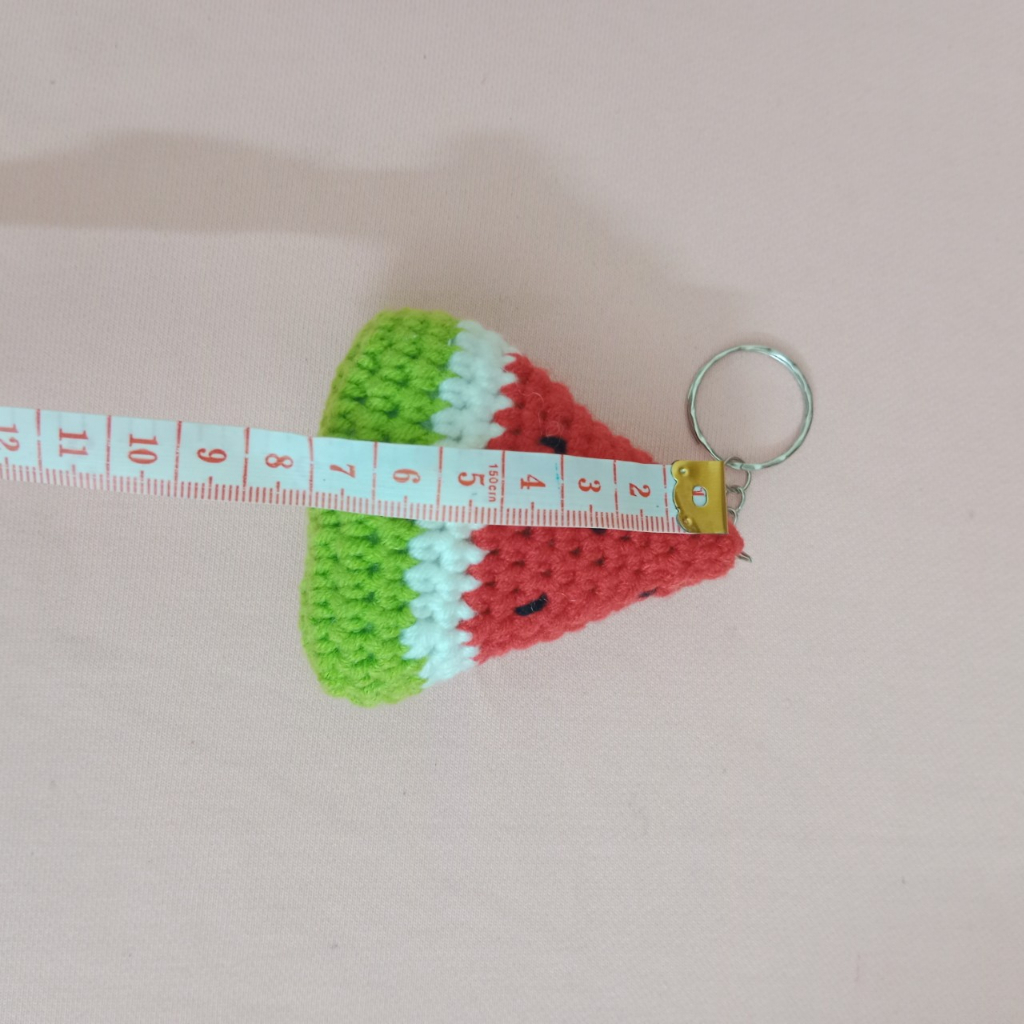 Móc khóa miếng dưa hấu bằng len