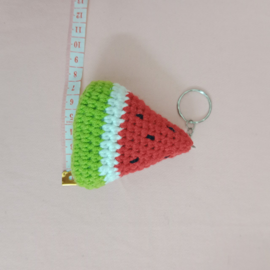 Móc khóa miếng dưa hấu bằng len