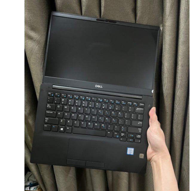 Laptop Dell Latitude 7390 Core i5/8350U/8GB/SSD/13.3''/Full HD-TS/Win10) Có Vân Tay Siêu Sang