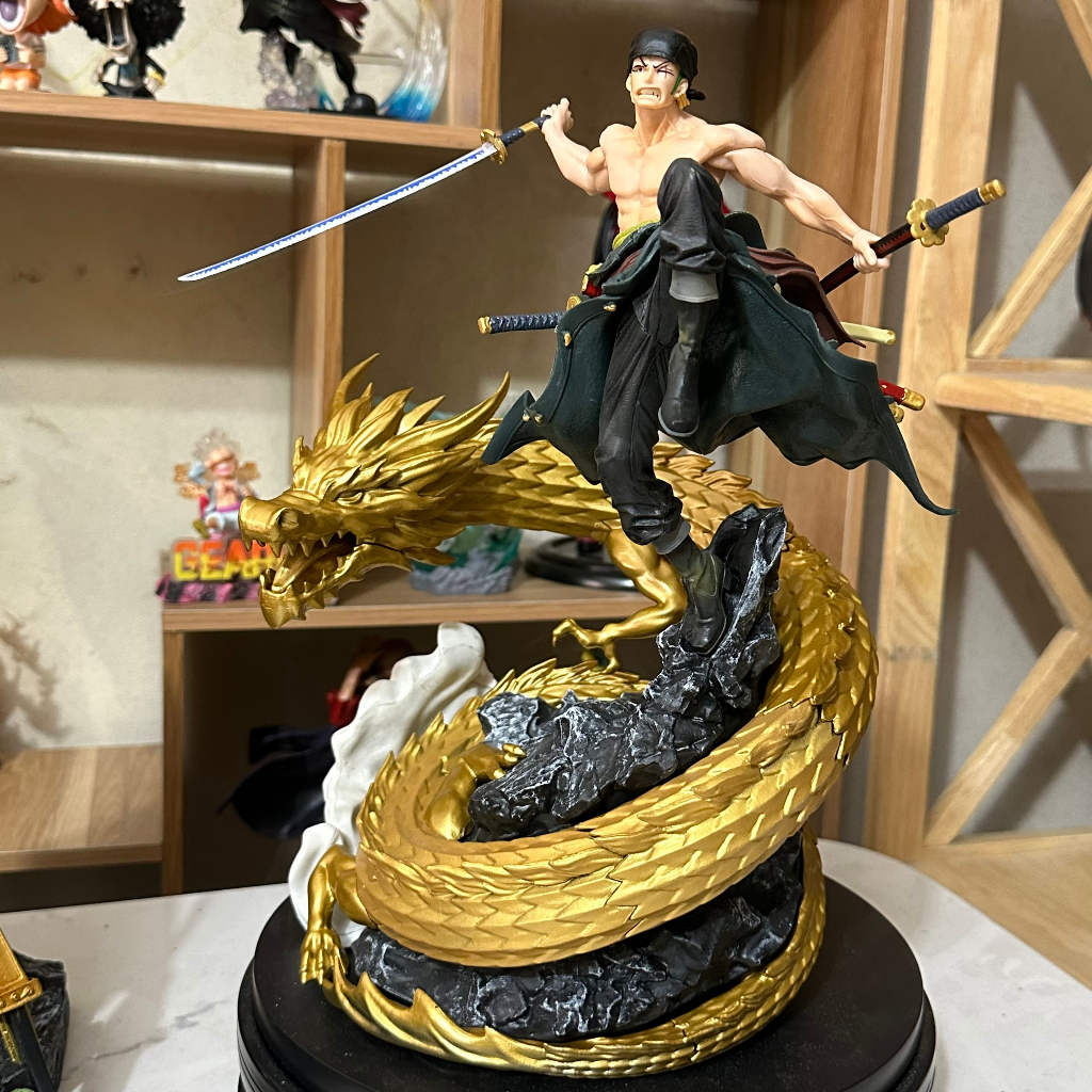 Roronoa Zoro cưỡi Rồng Vàng Bay Cao- hàng cao cấp, cao 35cm Siêu Đẹp