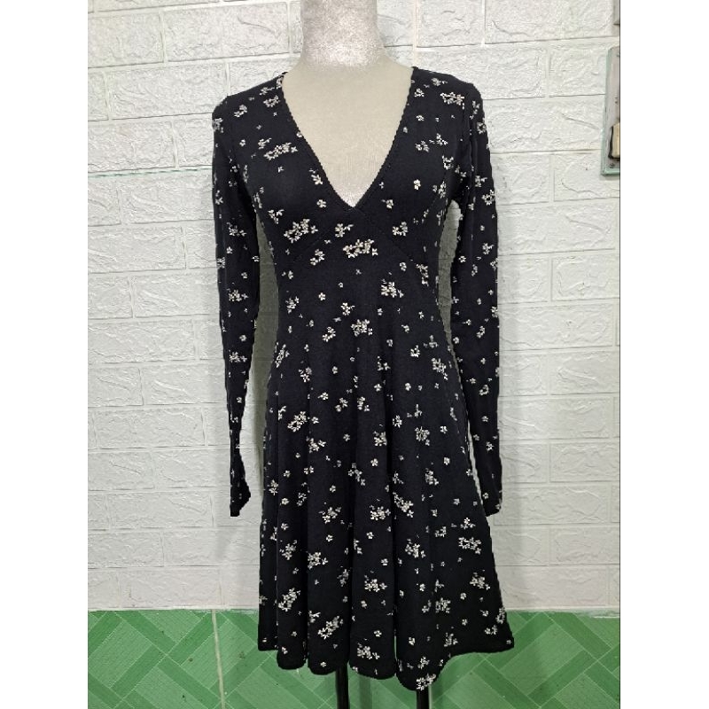 Đầm đen thời trang hoa tuyết sang trọng chất cotton mềm mịn chuẩn hãng fo.re.ver dư xịn nhà máy đã cắt tag