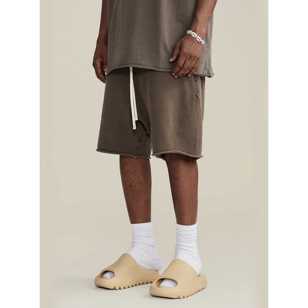 Quần Sweatshort Unisex Phong Cách Kanye West | BE Border Cut Cotton Short | 3T Streetwear