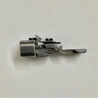 Chân vịt nhún máy vắt sổ 2 tần