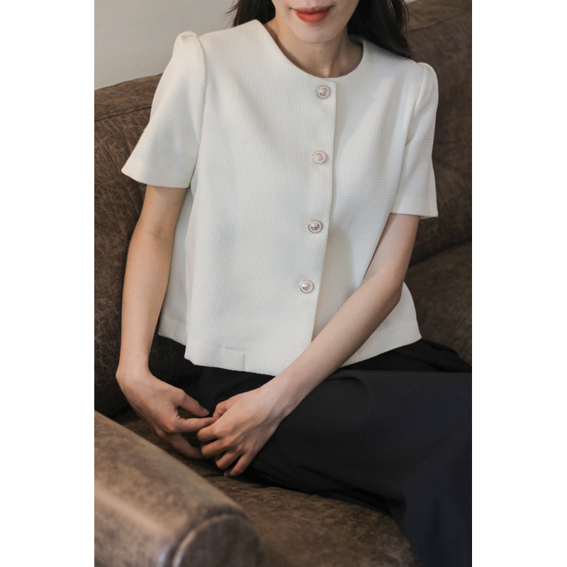 Áo vai bồng cổ tròn - Chic Shirt