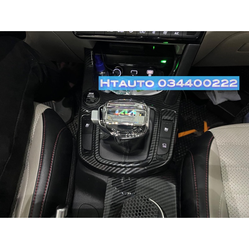 Tay lắm cần số pha lê KIA