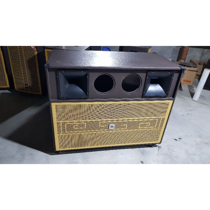 Thùng loa kéo bas 40*2