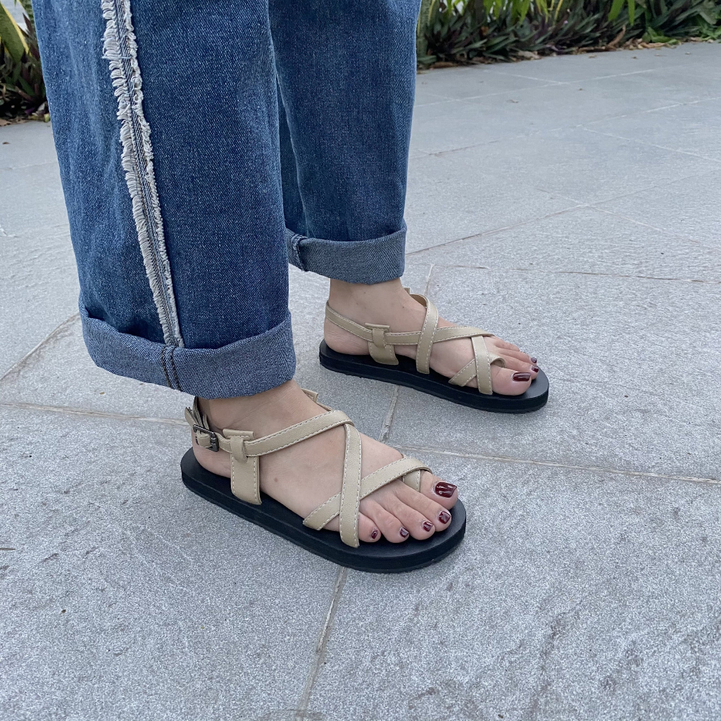 Sandal quai mảnh kem