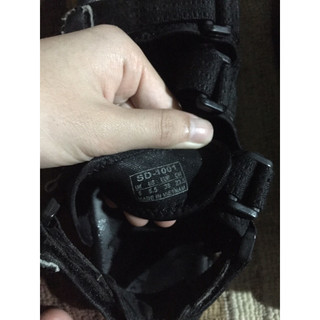 (pass) sandal vento đế đen