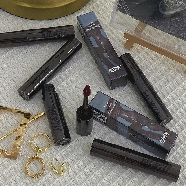 Son Kem Siêu Lì, Mịn Môi Merzy Noir In The Mellow Tint Merzy With Me vỏ đen