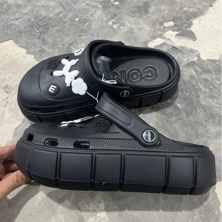 Dép cross dép sục bánh mì đế cao 6cm tặng kèm 12 sticker đáng yêu