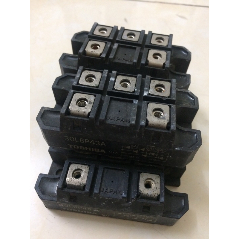Diot diode cầu 3 pha 30A - 800V Toshiba 30L6P43 hàng tháo máy