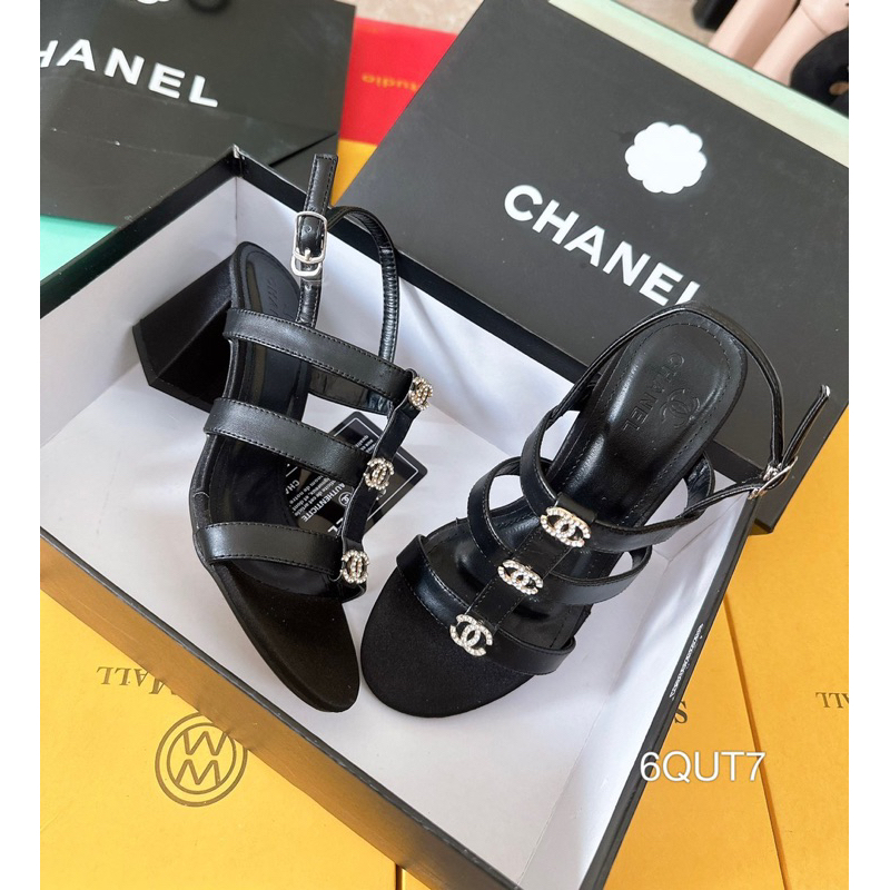 Sandal Gót Vuông 3 Dây Khoá Sang Đẹp