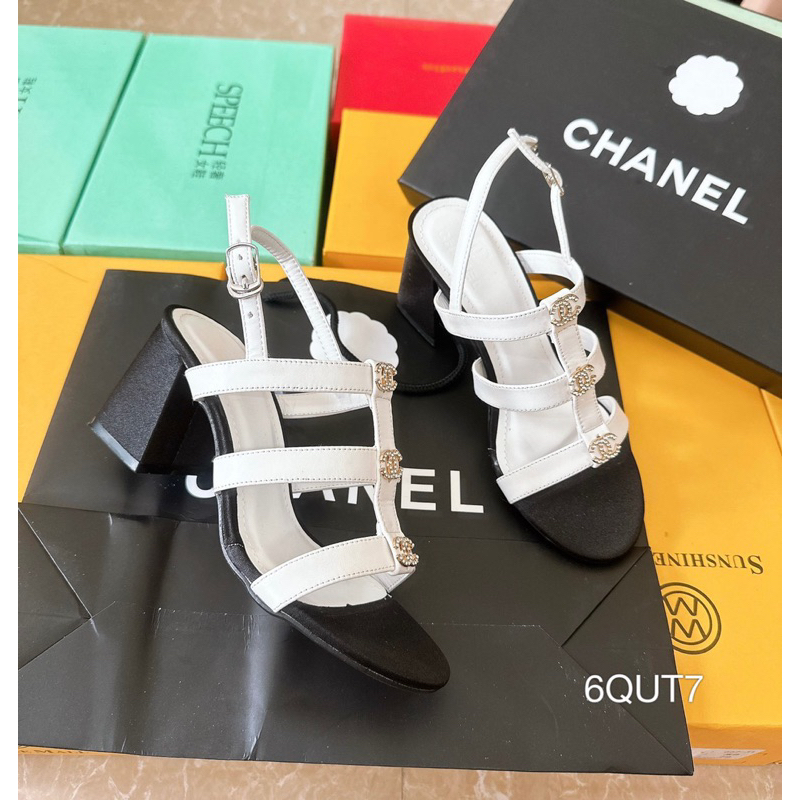 Sandal Gót Vuông 3 Dây Khoá Sang Đẹp