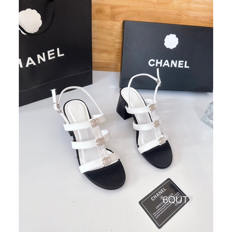 Sandal Gót Vuông 3 Dây Khoá Sang Đẹp