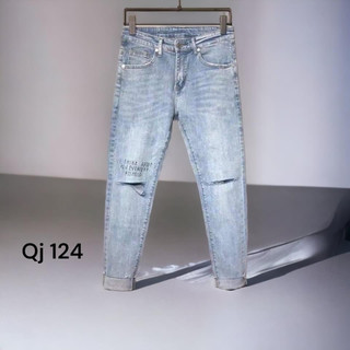 quần bò jean nam đen rách in chữ mẫu mới đẹp,form vừa chất jean co giãn tốt chuẩn shop7