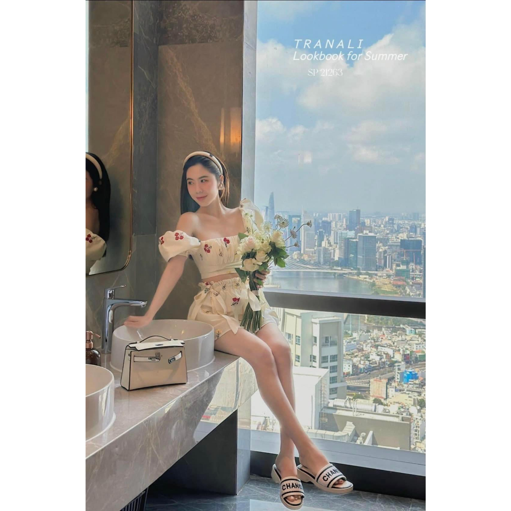 Sét đồ nữ- áo croptop hoa nhí xếp ly ngực tay bồng kèm quần giả váy xòe lưng cao màu be sữa chất thô mềm đi chơi đi biển