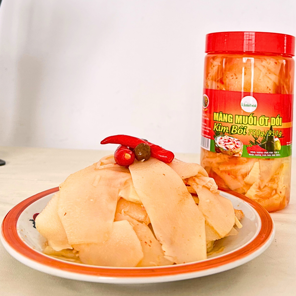 Măng Muối Ớt Dổi Kim Bôi Lọ 950g