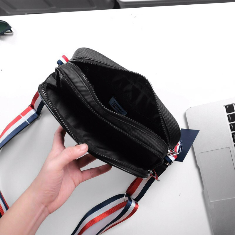 Túi Đeo Chéo Nam Nữ TM Thời Trang Logo Thêu Chất Liệu Da Si Chống Nước Bánh Mì Store Túi Đeo Chéo Tomny