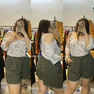 Áo Urban Episode Rớt Vai Hoa Nhí Minisize