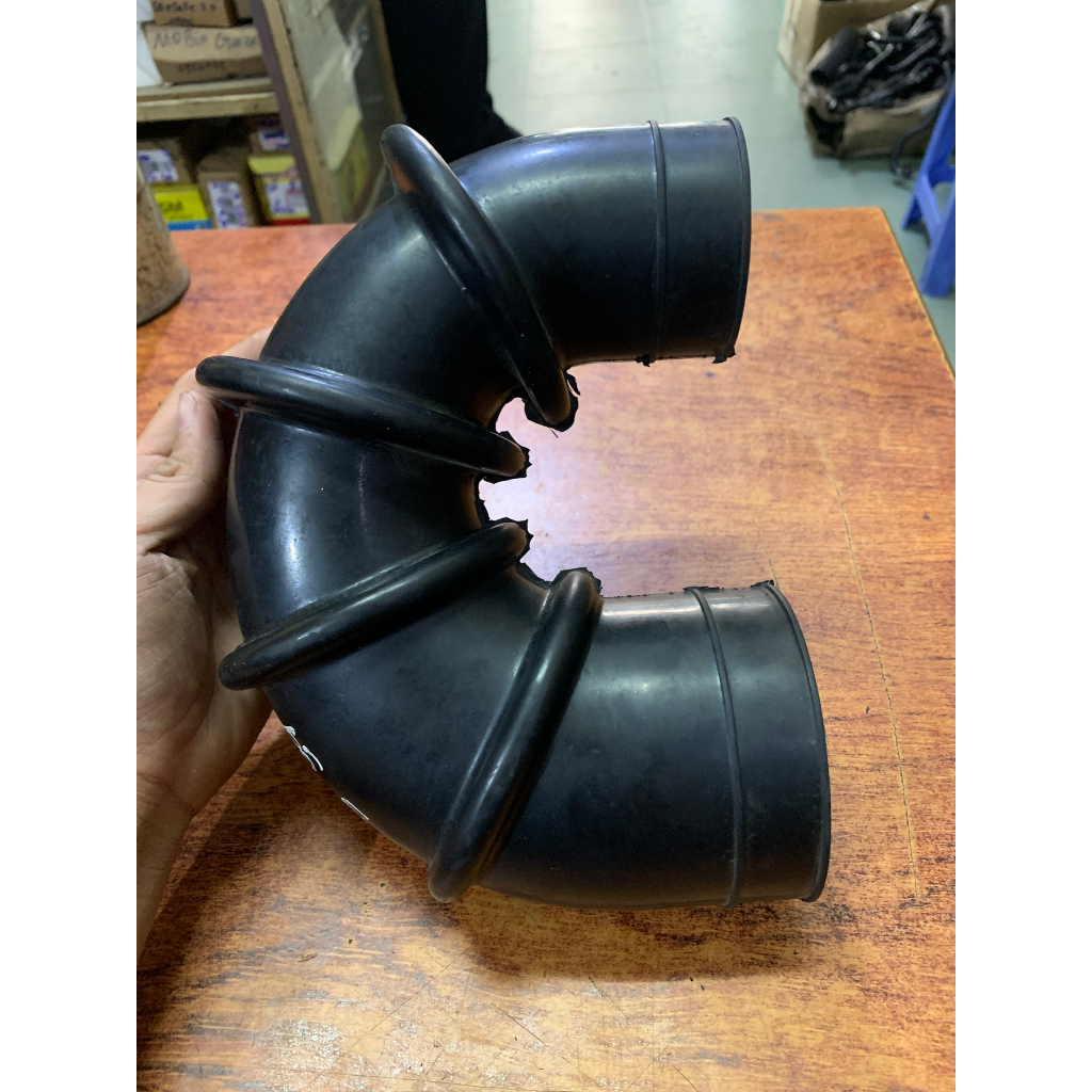 Ống Cao Su Cổ Hút Gió Xe Hyundai Tải Đời Mới HD65, HD72, HD99,...