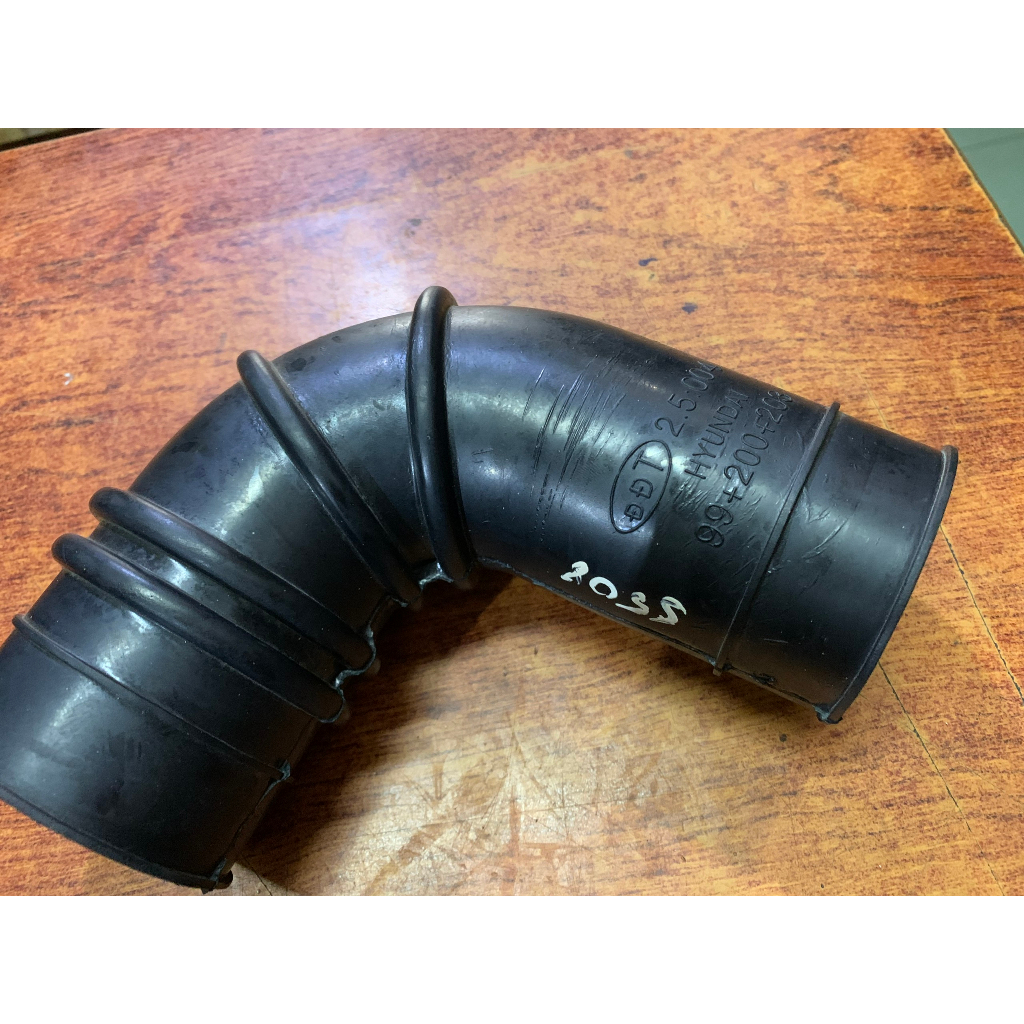 Ống Cao Su Bô E Cổ Hút Gió Xe Hyundai 2T5 đời cũ, Mighty,....