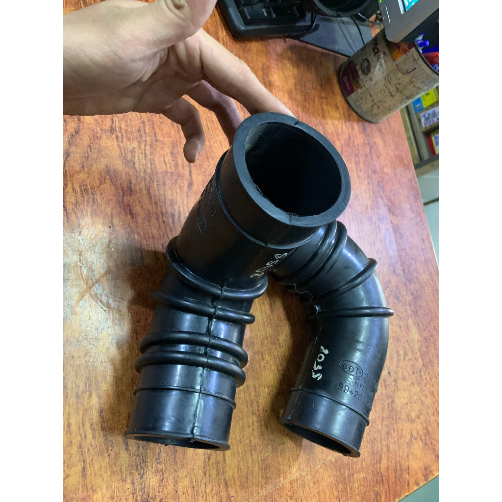 Ống Cao Su Bô E Cổ Hút Gió Xe Hyundai 2T5 đời cũ, Mighty,....