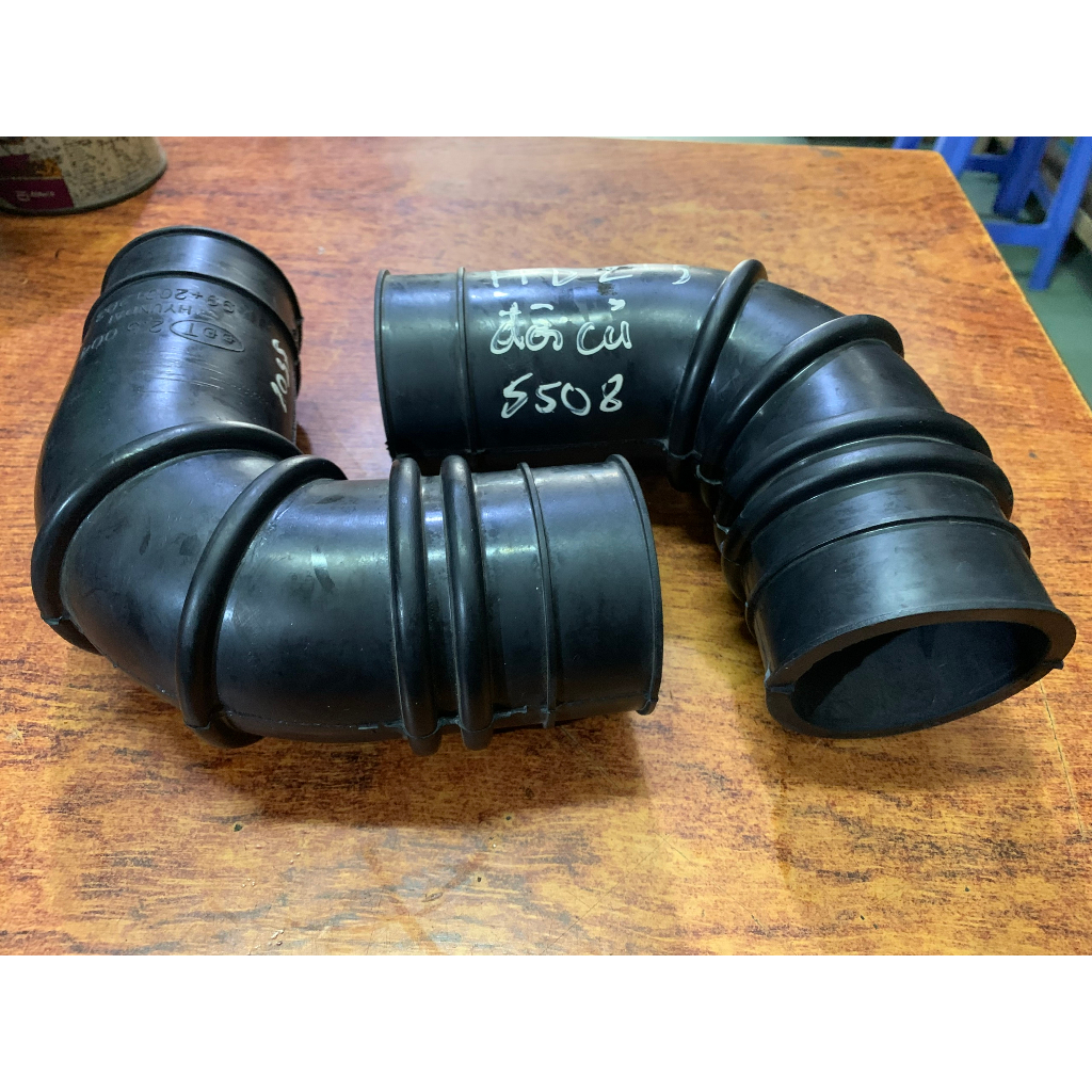 Ống Cao Su Bô E Cổ Hút Gió Xe Hyundai 2T5 đời cũ, Mighty,....