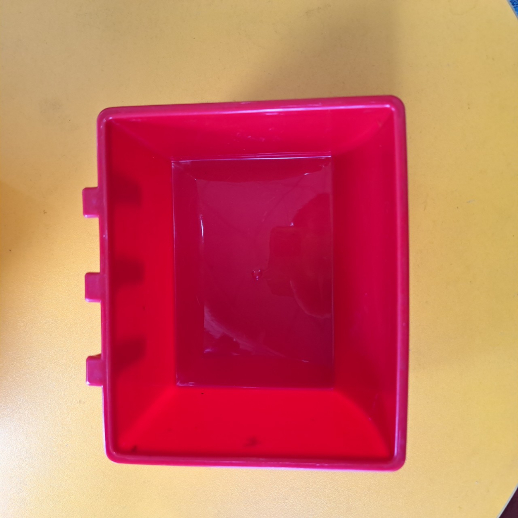 Máng ăn uống cho gà đá gà nòi gà che, chim, cút, bồ câu gồm size nhỏ trung và đại