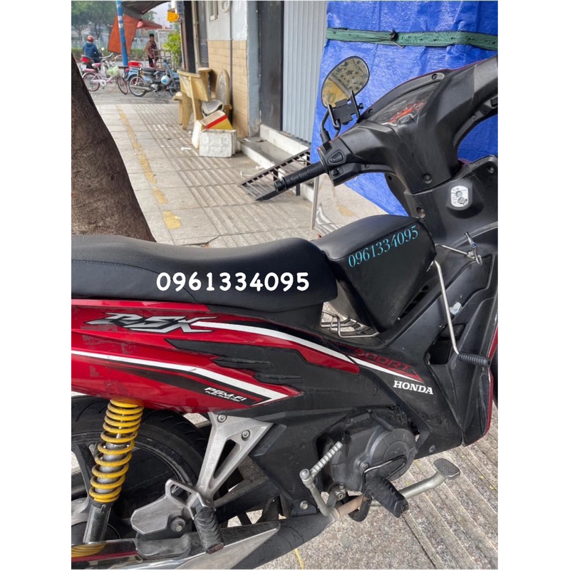 Ghế nệm ngồi xe máy cho bé xe Sirius, Future,wave.Future. Kèm gác chân. Ghế dành cho xe số