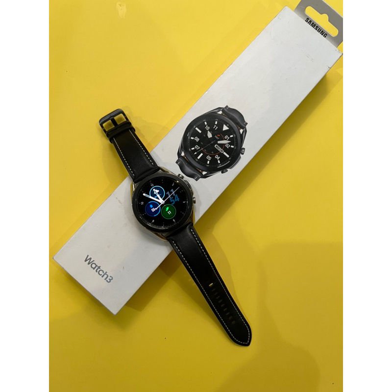 Đồng hồ thông minh Samsung Galaxy Watch 3 viền thép.