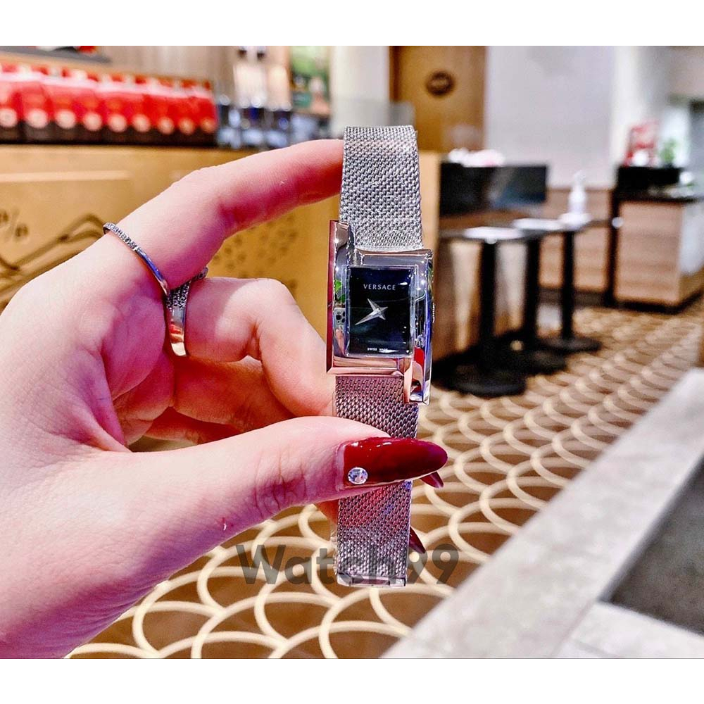 Đồng hồ nữ V.e.r.s.a.c.e Greca Icon case chữ nhật cách điệu trẻ trung dây mesh nhuyễn mềm mại lên tay rất thích | BigBuy360 - bigbuy360.vn