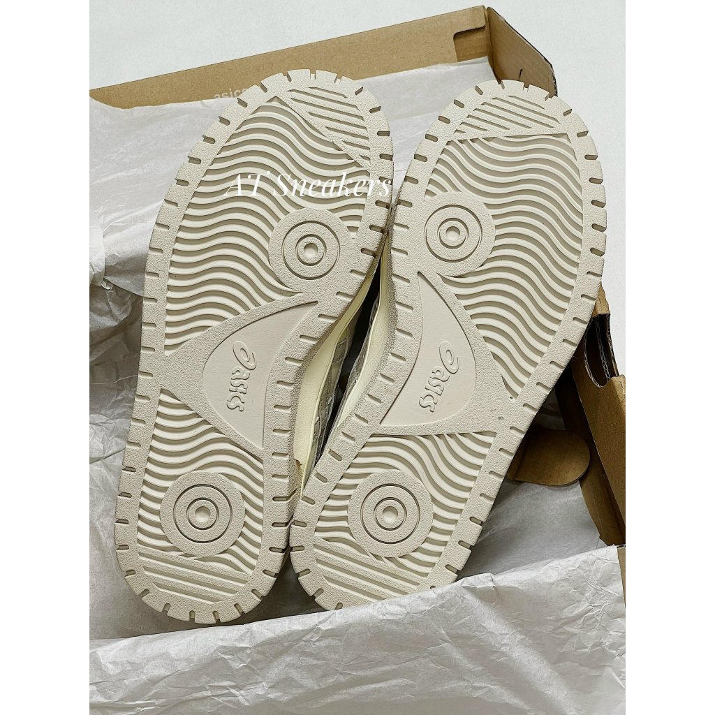 Giày thể thao Asics