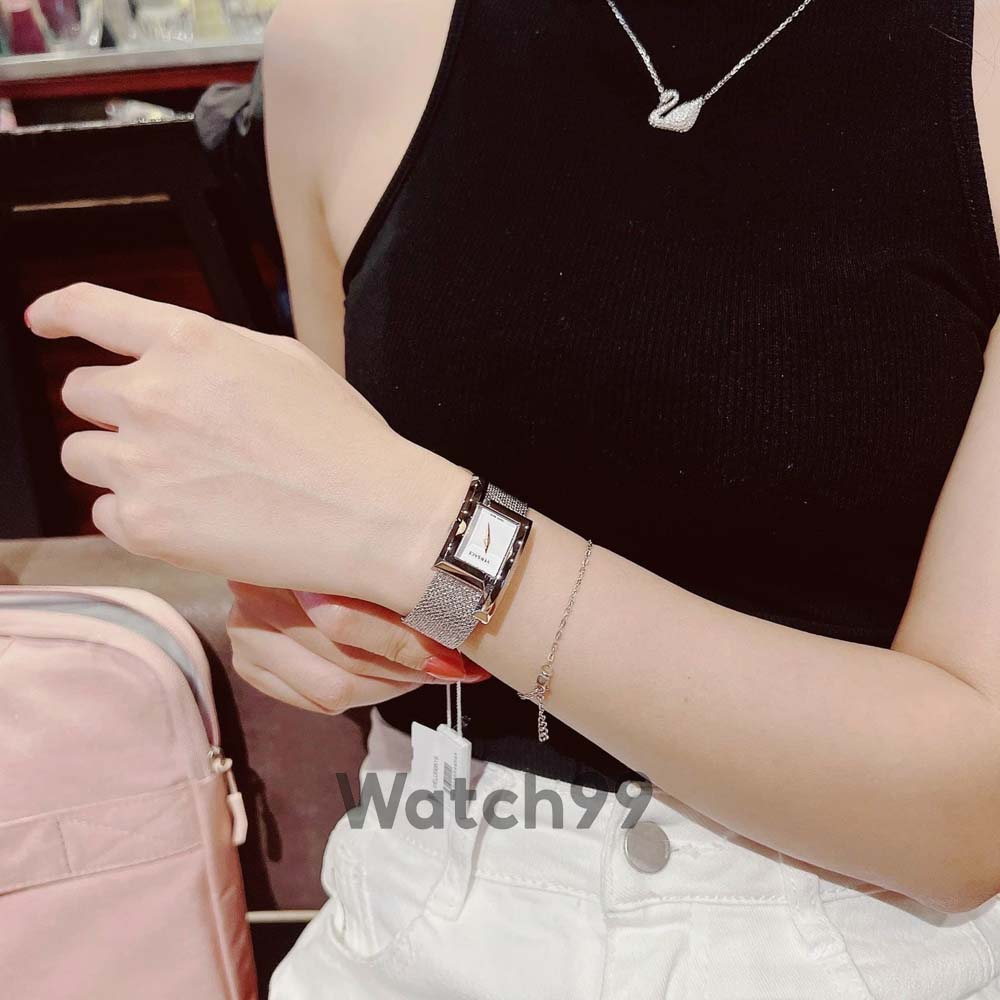 Đồng hồ nữ V.e.r.s.a.c.e Greca Icon case chữ nhật cách điệu trẻ trung dây mesh nhuyễn mềm mại lên tay rất thích | BigBuy360 - bigbuy360.vn