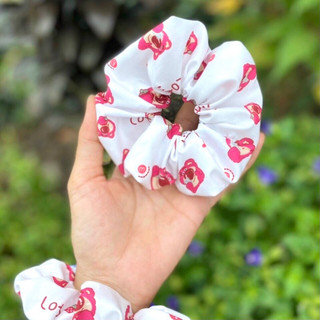 Dây cột tóc scrunchies gấu dâu dễ thương