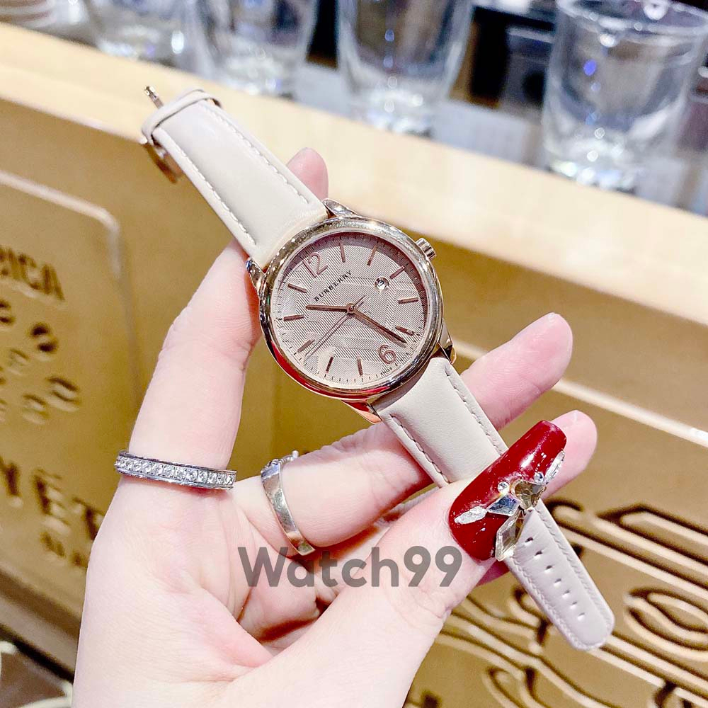 Đồng hồ nữ B.u.r.b.e.r.r.y BU10101 mặt chạm khắc vân nổi 3D dây da mềm mại ôm tay | BigBuy360 - bigbuy360.vn